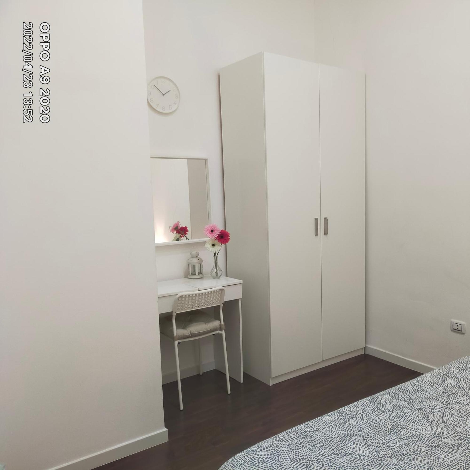 Ferienwohnung Piazza Carita' Centro Storico Neapel Zimmer foto
